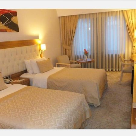 Park Royal Hotel Adana Exterior photo